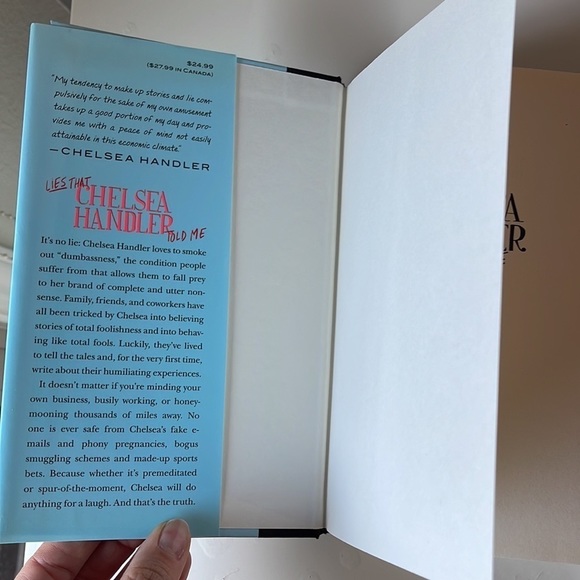 new Lies That Chelsea Handler Told Me book hardcover New No Flaws - Picture 2 of 7